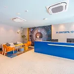 Tulu Apartment Shanghai Xuhui