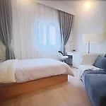 Tulu Apartment Shanghai Xuhui